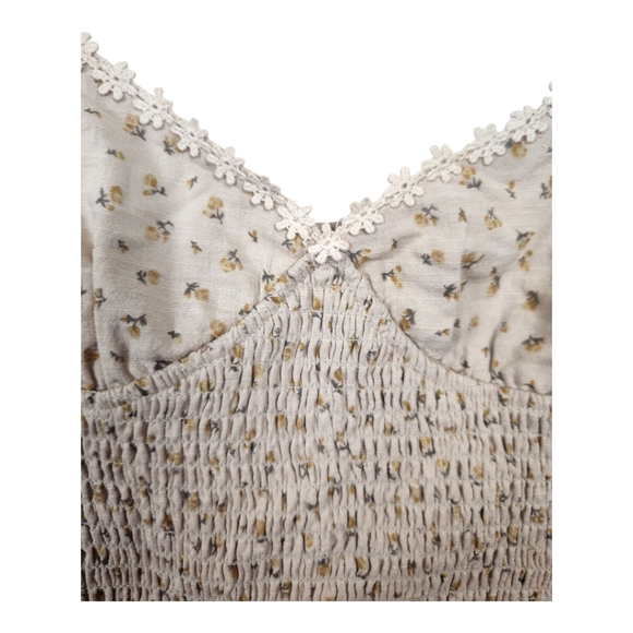 SOLD Sky & Sparrow Ditsy Daisy Smocked Cami Crop Top - Picture 5 of 7